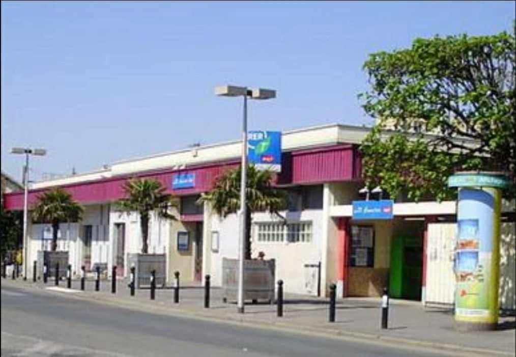 Pres De L Aeroport Orly Parking Gratuit *